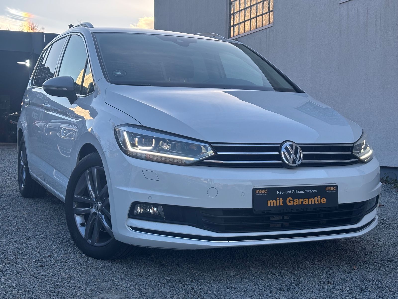 Touran Highline 2.0 TDI SCR*LED*ACC*DSG7*1.HD*S.